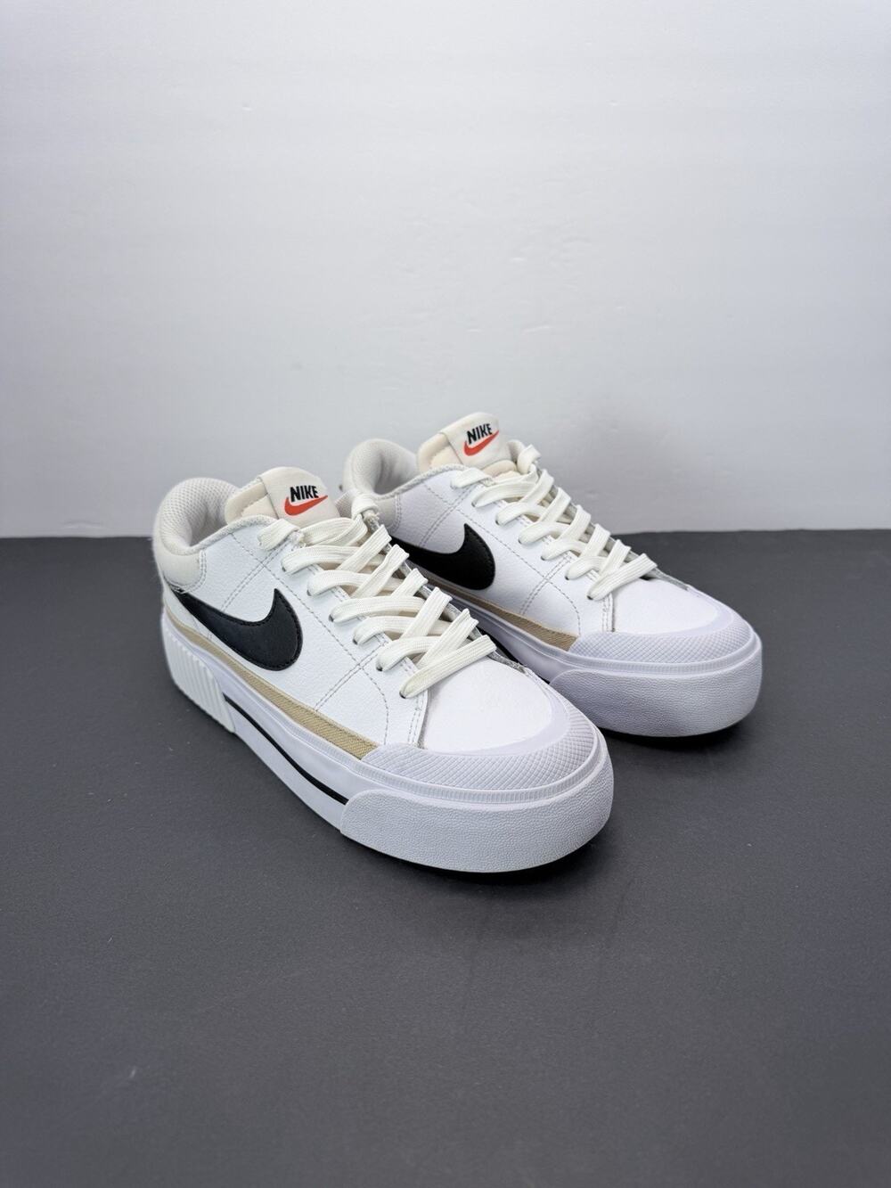 Nike Court Legacy Lift Womens Size 5 White Black Athletic Leather Shoes Sneakers